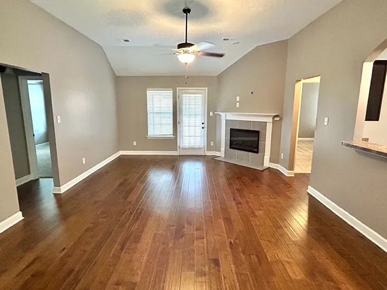 8136 Maywood Dr — Photo 2