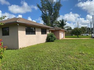 1725 NW 179th St, Miami Gardens, FL 33056