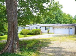 114 Cecil Ln, Wirtz, VA 24184