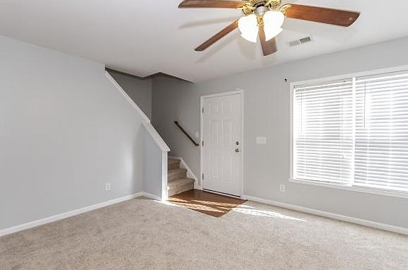 4th image of 303 Slate Dr