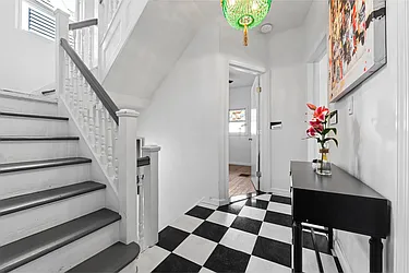 Rented by Aron Fried, LREB