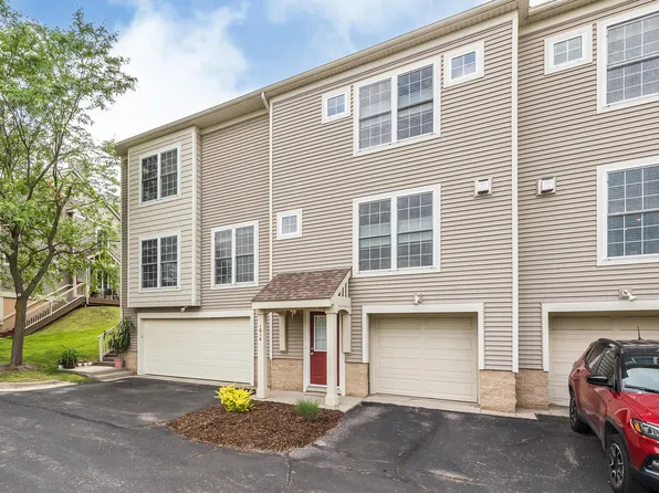 1014 Bluestem Ln, Ann Arbor, MI 48103