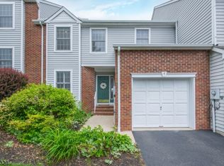 4 Bradford Ter, Boonton, NJ 07005