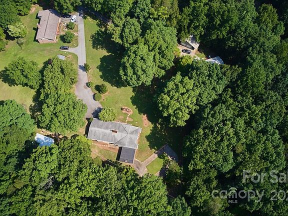 5th image of 125 Thermal Hill Ln