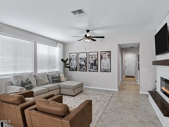3rd image of 14442 W COTTONTAIL Lane