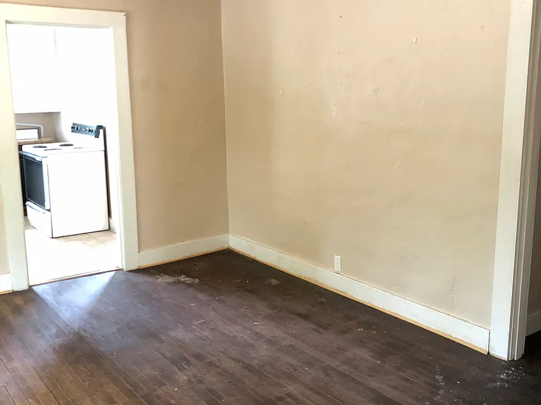 1517 Galloway St #4 — Photo 5