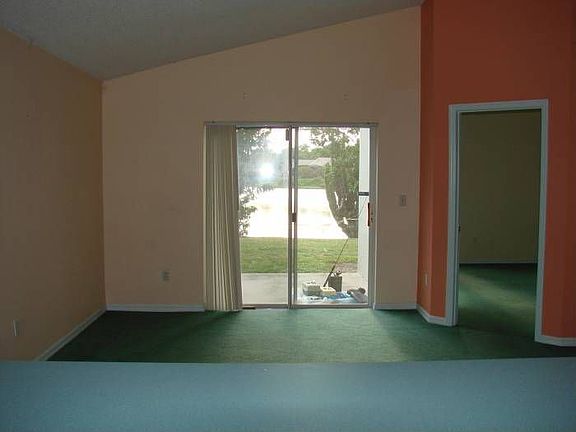 3rd image of 162 Rose Hill Trl