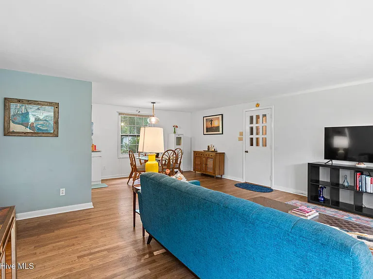 5405 Autumn Dr — Photo 4