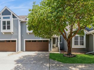 2405 81st Cir, Urbandale, IA 50322