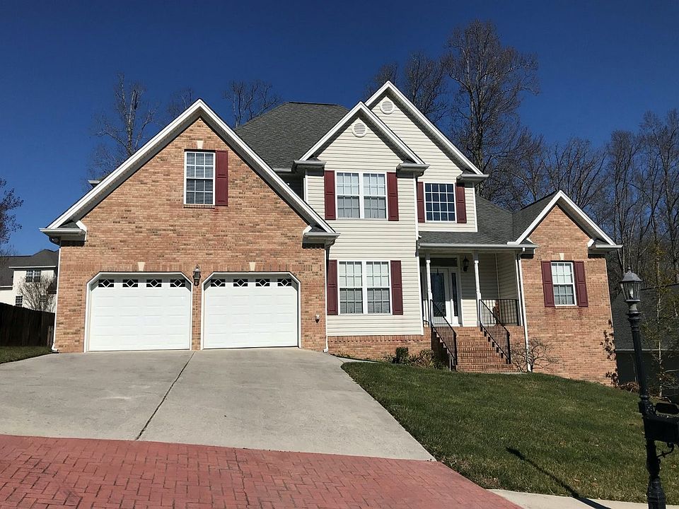 1st image of 855 Brooke Stone Dr