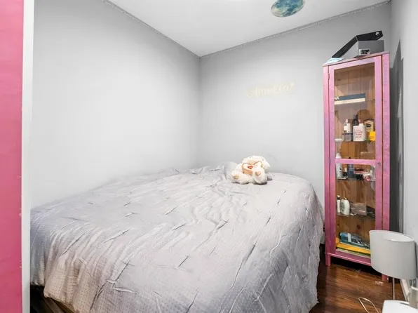 705 8th Street image 26 of 34