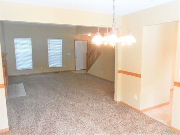 3rd image of 479 Tallman St