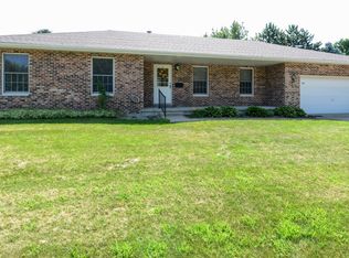 1516 John St, Sycamore, IL 60178