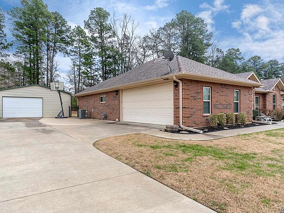 5th image of 260 Sweetheart Ln