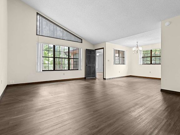 5th image of 346 NW Mallard Pl