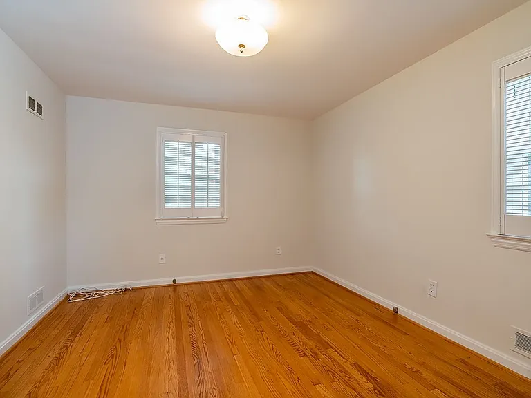 6400 Ruffin Rd — Photo 18