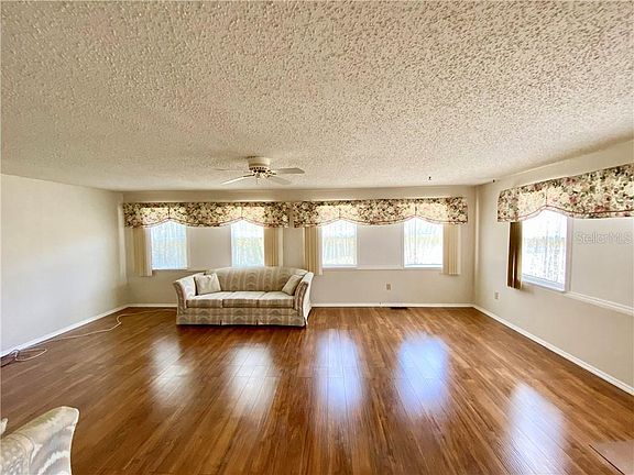 3rd image of 1656 Foxway Dr
