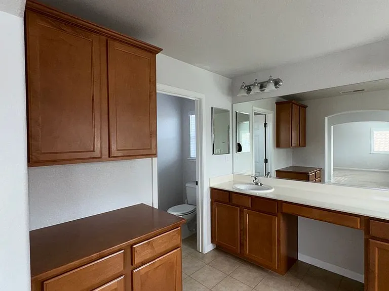 7916 Splendid Way — Photo 23
