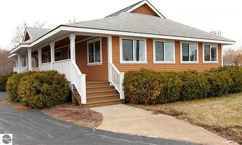1st image of 13056 W Bay Shr