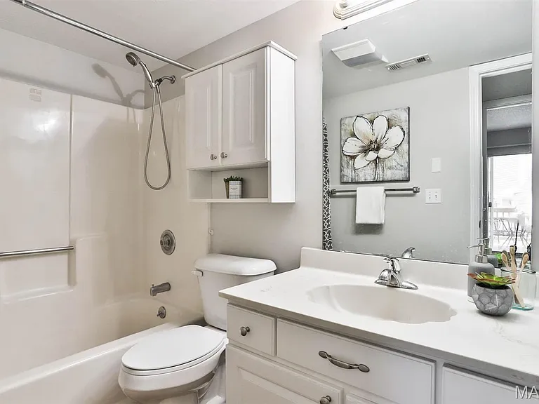8828 Eager Rd — Photo 13
