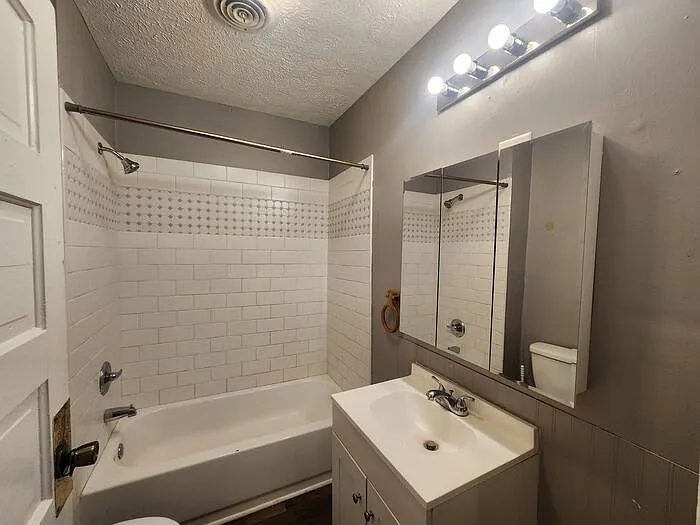 220 S 14th St #222-S — Photo 15