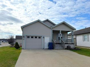 5256 Sheffield Dr, Holly, MI 48442