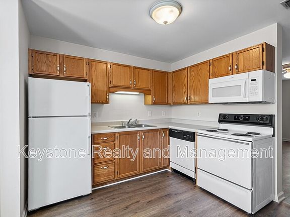5th image of 3312 Royster Ln APT B