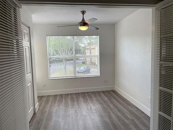 5th image of 822 Camargo Way Unit 211