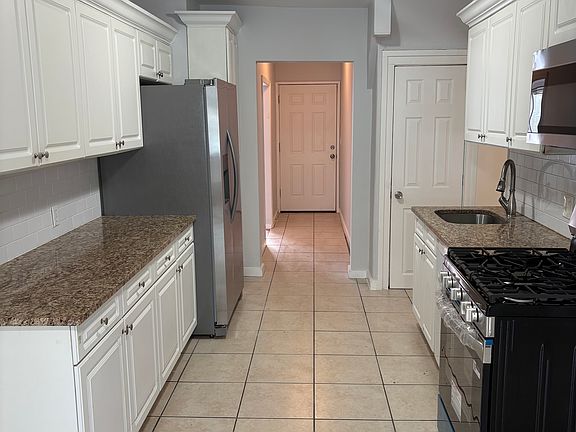 5th image of 39 Bellew Ave #1