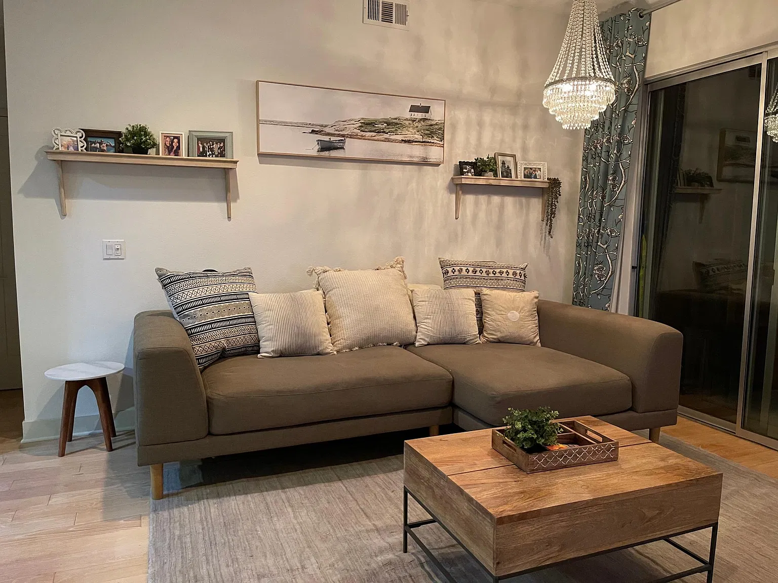 2 bed, 1180 sqft, $4,500 — Photo 4