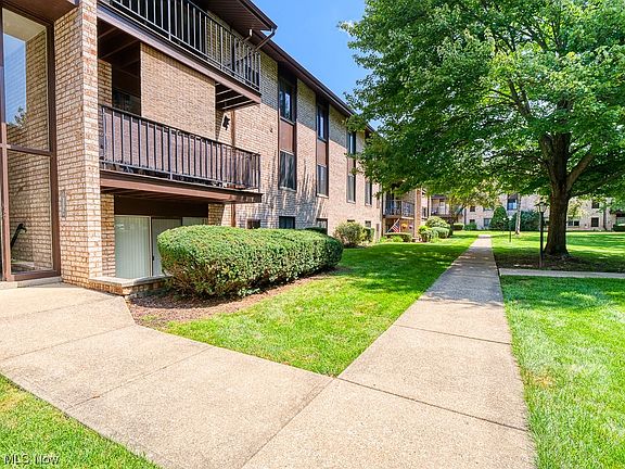 2nd image of 16410 Heather Ln #T301