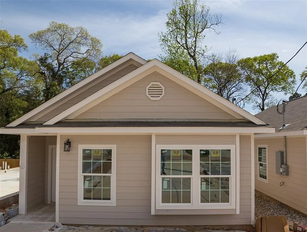 Beautiful 1 Story Move In Ready New Construction Home In Lake Conroe Village Subdivision. This Go... — Photo 1