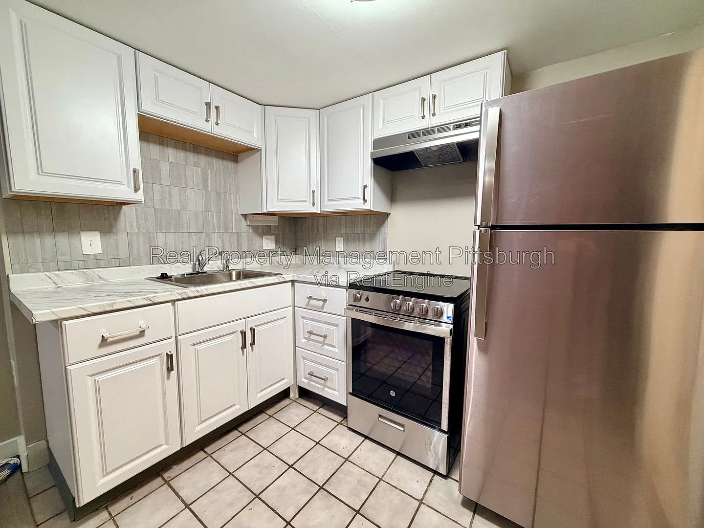 2 bed, 1.5 bath, 1100 sqft, $1,495 — Photo 2