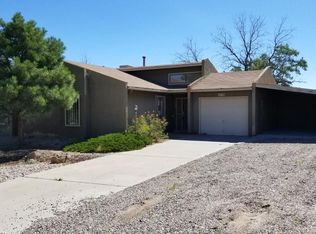 512 Sandstone Dr NE, Rio Rancho, NM 87124