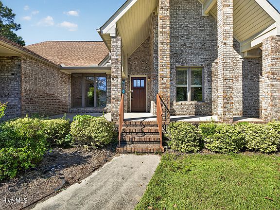 5th image of 106 Bogey Court