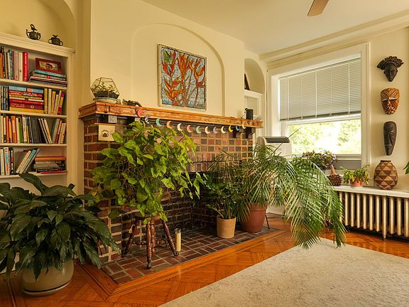 5th image of 533 Glen Echo Rd
