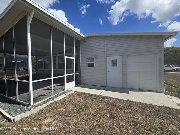3rd image of 9091 Dickens Ave