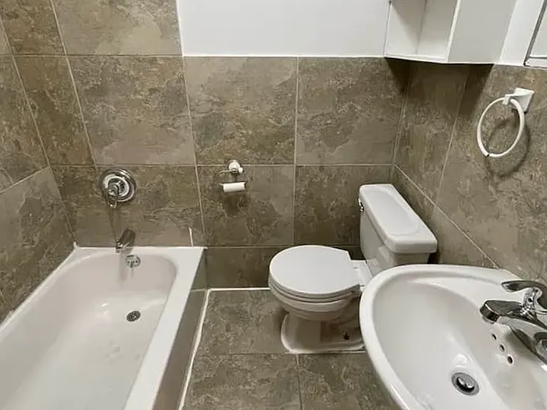 2250 1st Ave #4S — Photo 10