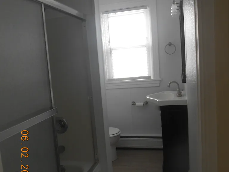 610 Bridge St — Photo 9