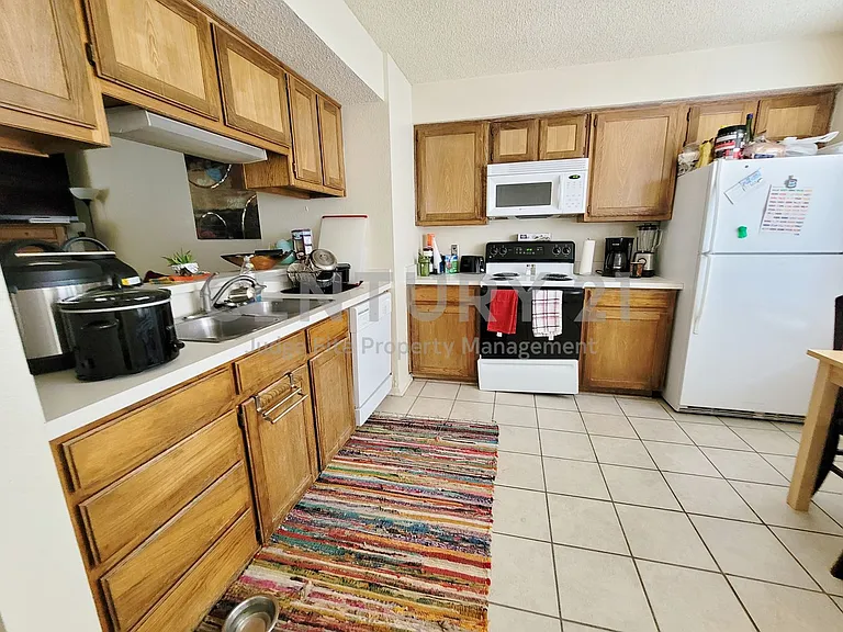 929 W Hickory St #A-2 — Photo 4