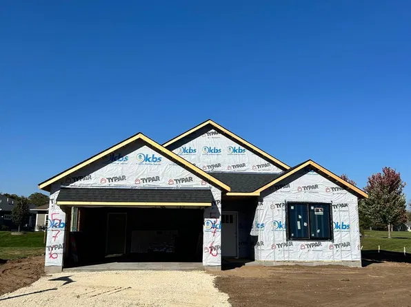 576 Cedar Dr, Lake City, MN 55041