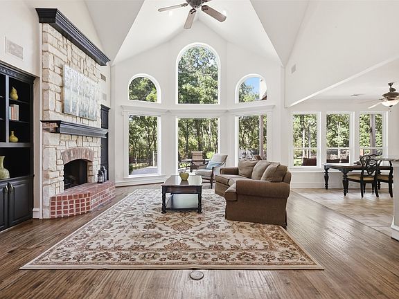 5th image of 4005 Brooks Ct
