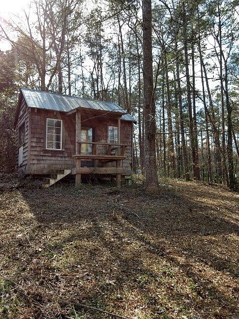 1st image of 105 Flatrock Cir