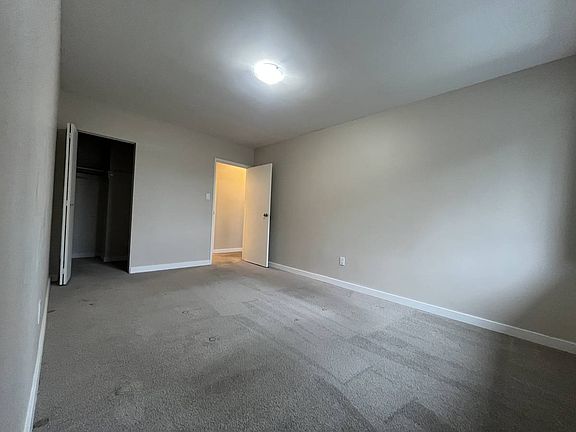 5th image of 600 Smith Ave #1269434