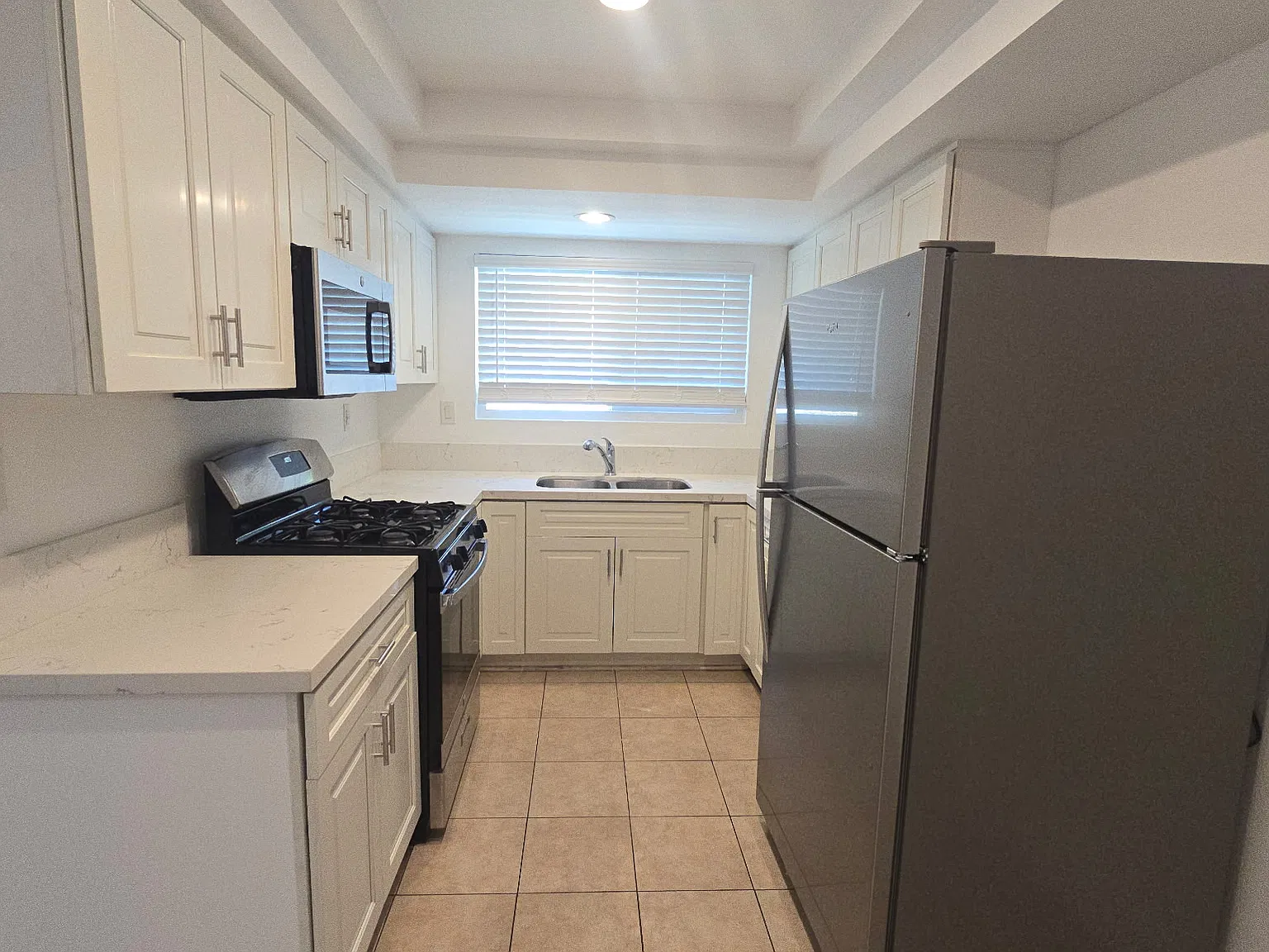 2 bed, 2.5 bath, $2,550 — Photo 3