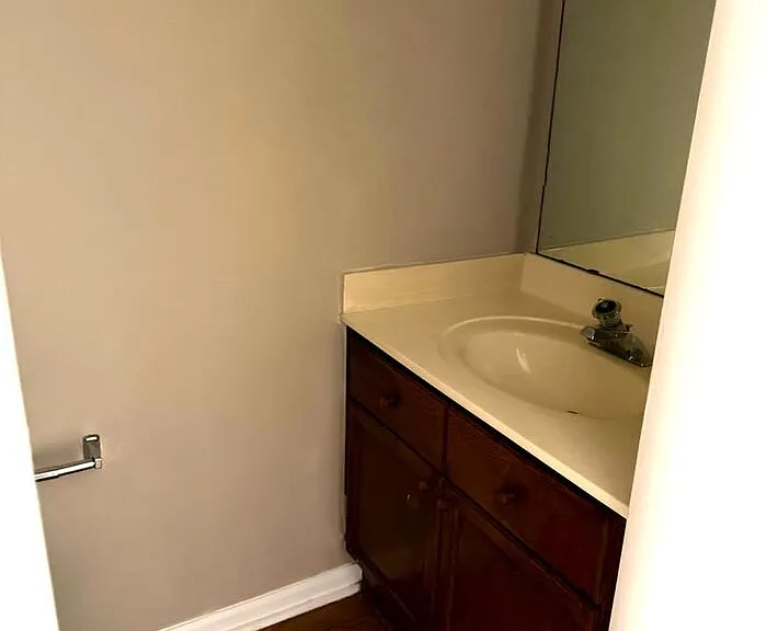 624 Emerald Cove Dr — Photo 7
