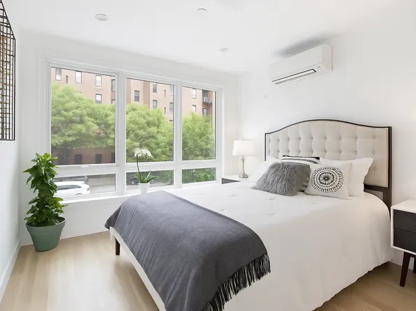 226 Hart Street 3B image 2 of 7
