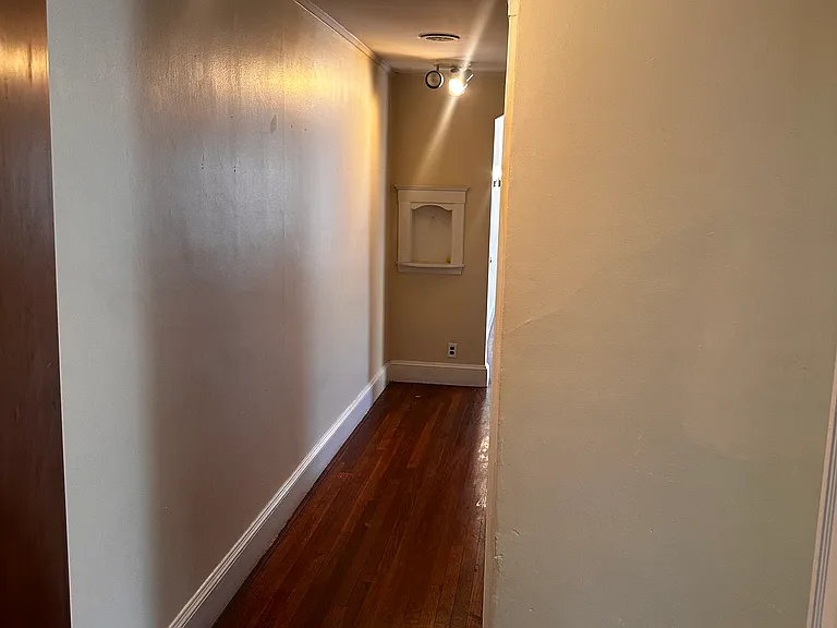 11 S Central Ave #4 — Photo 5