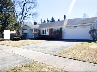 228 Tanoak Ln, Naperville, IL