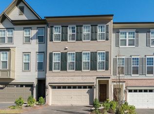 8112 Honey Bee Way, Manassas, VA 20111